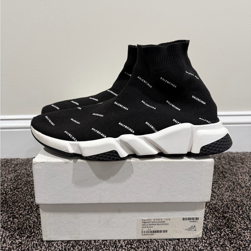 Balenciaga Monogram all Over Logo Speed Trainer Sneakers - Picture 2 of 10